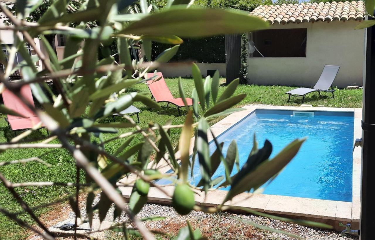 Apartamento Ginette Et Marcel Saint-Rémy-de-Provence Exterior foto