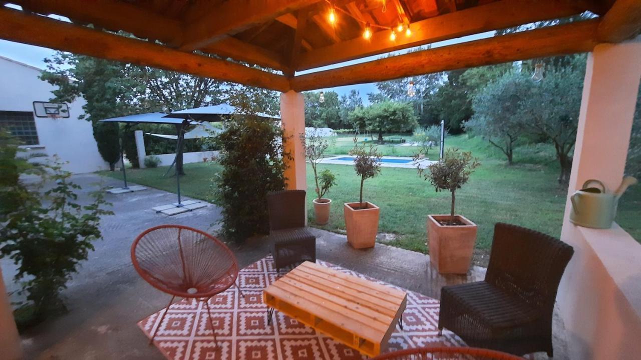 Apartamento Ginette Et Marcel Saint-Rémy-de-Provence Exterior foto